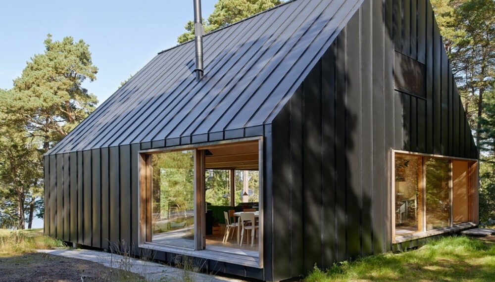 KOMPAKT: Denne hytta ligger på Husarö i Stockholms skjærgård.
