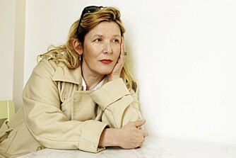 - Dette er ikke et designhotell, men et hotel med design og kultur, sier en av initiativtagerne til Lloyd Hotel Amsterdam, kunsthistoriker Suzanne Oxenaar til bonytt.no - Dette er ikke et designhotell, men et hotel med design og kultur, sier en av initiativtagerne til Lloyd Hotel Amsterdam, kunsthistoriker Suzanne Oxenaar til bonytt.no