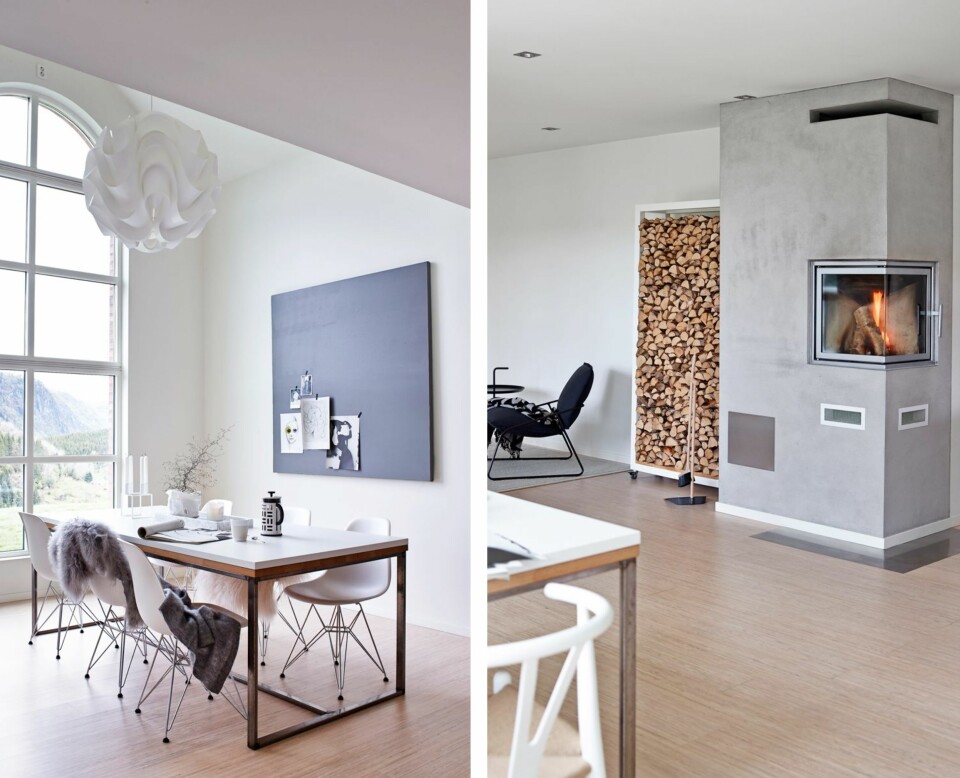 HØYTSVEVENDE: Under spisestuens høye himling svever Le Klintlampen, modell 172 C. Gulvet er Ask Ny Line, fra Fjordal. Det smarte bordet har to bordplater som kan byttes om på. Eames-stoler fra Vitra, kjøpt på Bazaren i Lyngdal og Y-stol fra Carl Hansen & Søn, funnet på
nettet. Marmorplate fra Hay og lysestake, Kubus, fra by Lassen. Alle vegger og tak er malt i hvitfargen 0502-y.
SKULPTURELT ELEMENT: Peisen i pusset mur er synlig både fra kjøkken og spisestue, og står som et skulpturelt element midt i rommet. Ved siden av står et flott, selvlaget vedstativ på hjul. Villstad stol, fra Ikea. Bord fra Hay.