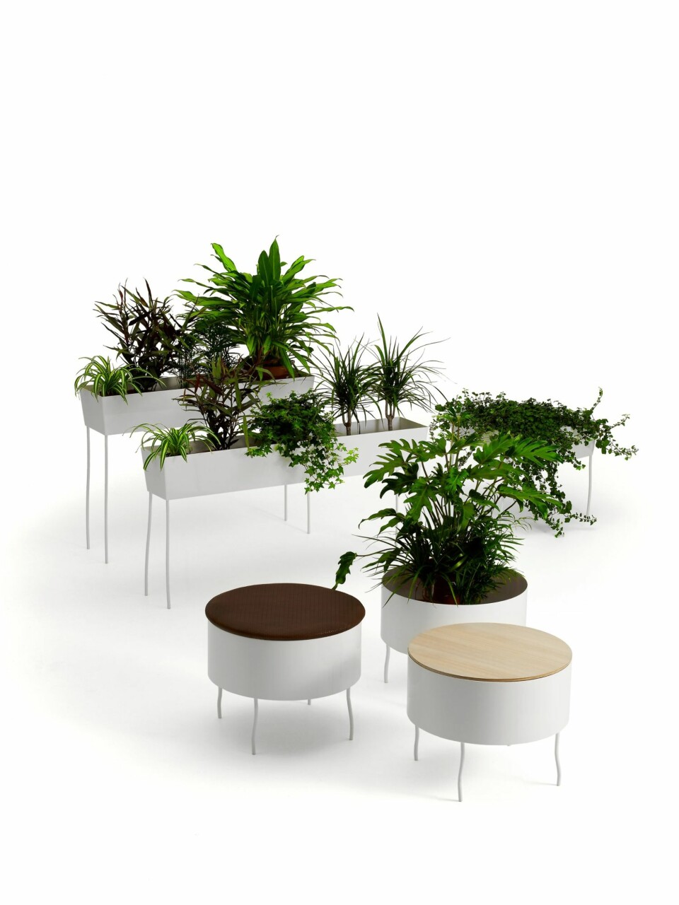 SUNNE PLANTER: Med store blomsterbed og potter formet som møbler ønsker Offecct å integrere planter i interiøret, og på denne måten skape et sunnere og bedre inneklima.