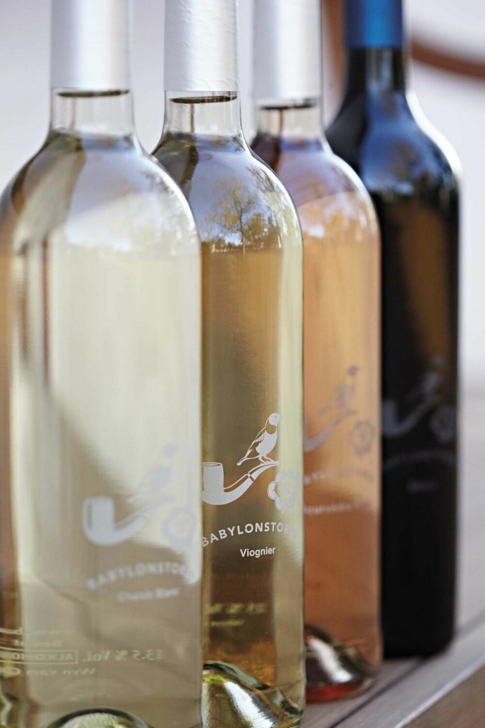 BREDT UTVALG: Chenin Blanc, Viognier, Mourverde Rose og Shiraz er noen av vinsortene produsert på Babylonstoren.