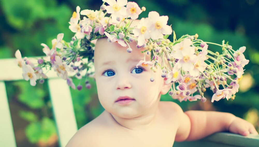 SOMMERBABY: Det finnes mange fine, sommerlige navn til sommerbabyen din. 
Illustrasjonsfoto: Colourbox