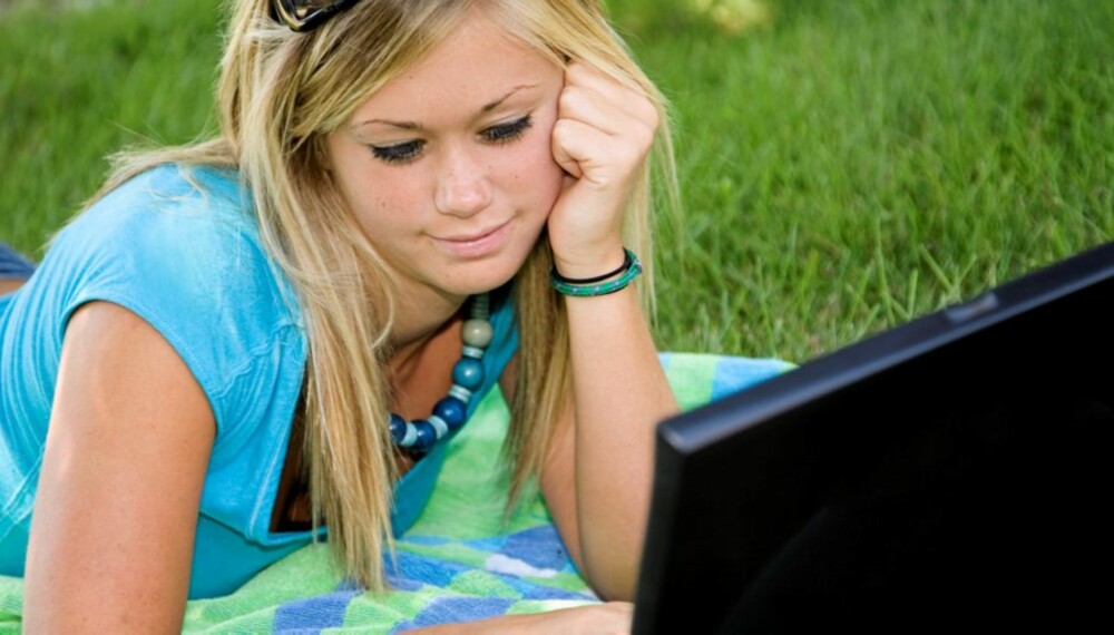 GÅR IKKE LENGER TIL MOR: Tenåringsjenter finner heller hjelp på nettet.