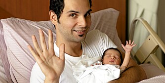 NY PAPPABOK: Pappabokmarkedet har fått ett nytt tilskudd; boka Daddy Cool - kunsten å være pappa som handler om pappamestring og papparollen. FOTO: Istockphoto.com