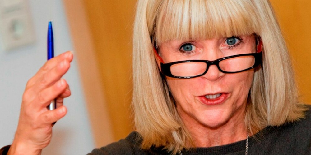 JA TIL ØKT FEDREKVOTE: Professor i sosiologi, Elin Kvande, ved NTNU har ingen tro på at fedre frivillig forhandler med arbeidsgiver om å jobbe 90 eller 80 prosent for å ta seg av barna hjemme. JA TIL ØKT FEDREKVOTE: Professor i sosiologi, Elin Kvande, ved NTNU har ingen tro på at fedre frivillig forhandler med arbeidsgiver om å jobbe 90 eller 80 prosent for å ta seg av barna hjemme.