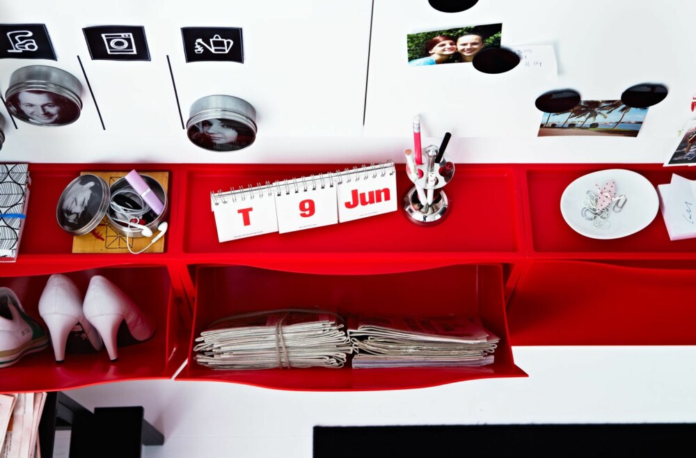 OPPBEVARING: Smale skap er smarte til oppbevaring av ting og tang. Fra Ikea.