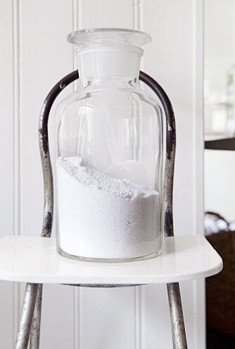 Vaskepulver i en flott glasskrukke er mye penere enn boksene det kommer i. Vaskepulver i en flott glasskrukke er mye penere enn boksene det kommer i.