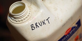 MERK KANNEN: Hell den brukte white spiriten over på en beholder du merker med "brukt". MERK KANNEN: Hell den brukte white spiriten over på en beholder du merker med "brukt".