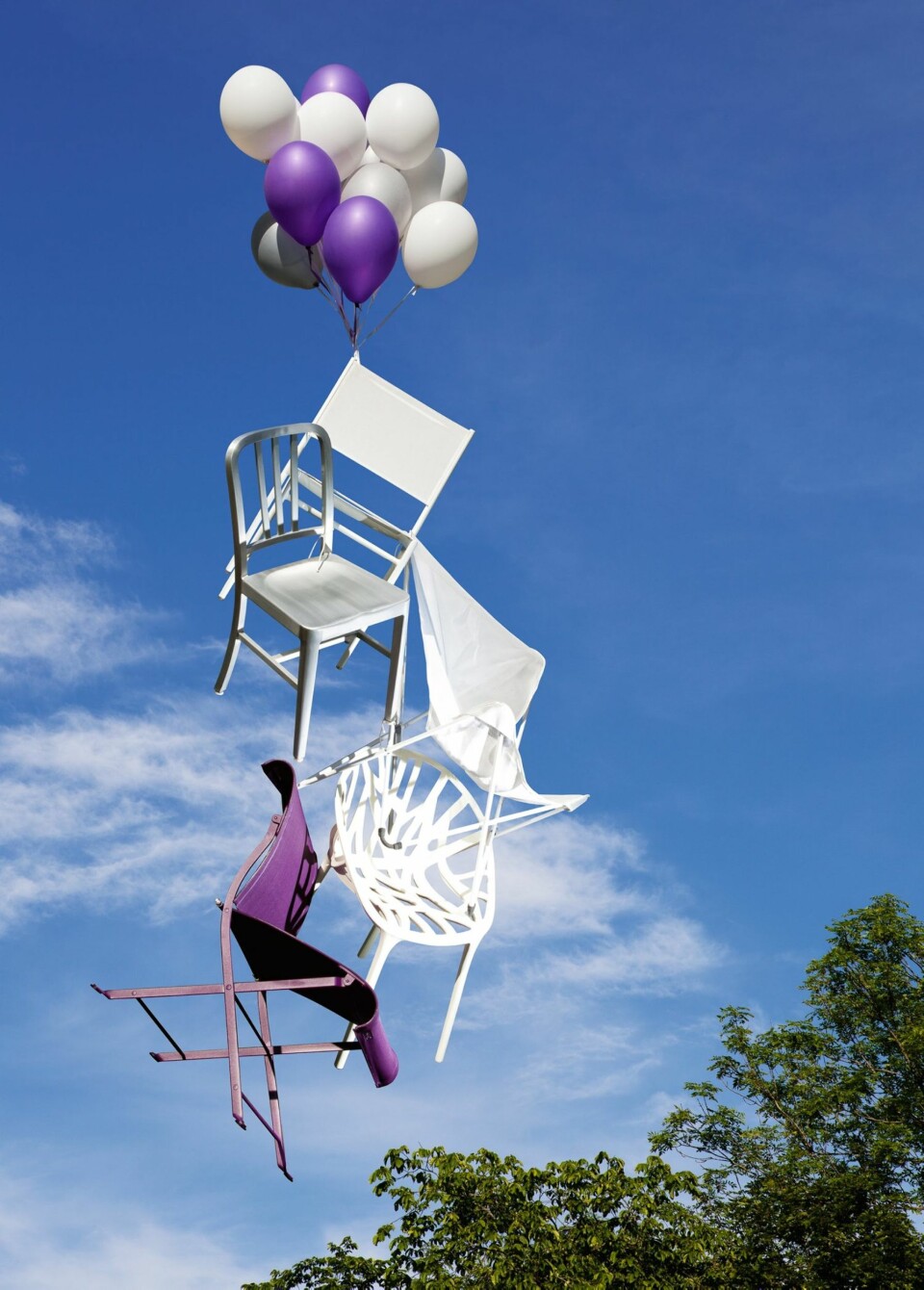 BALLUBA MED BALONGER: Lyse varianter over samme lette tema. Stål og aluminium er blant materialene.