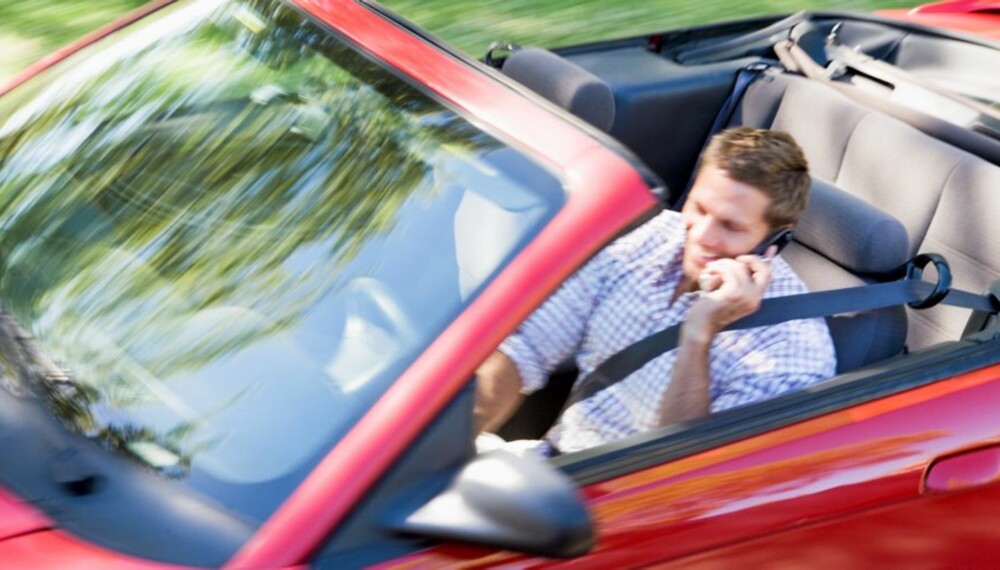 DRØMMEDAGEN: Til fedre på farsdagen er kanskje en dag alene på biltur, eller sammen med kameratene?