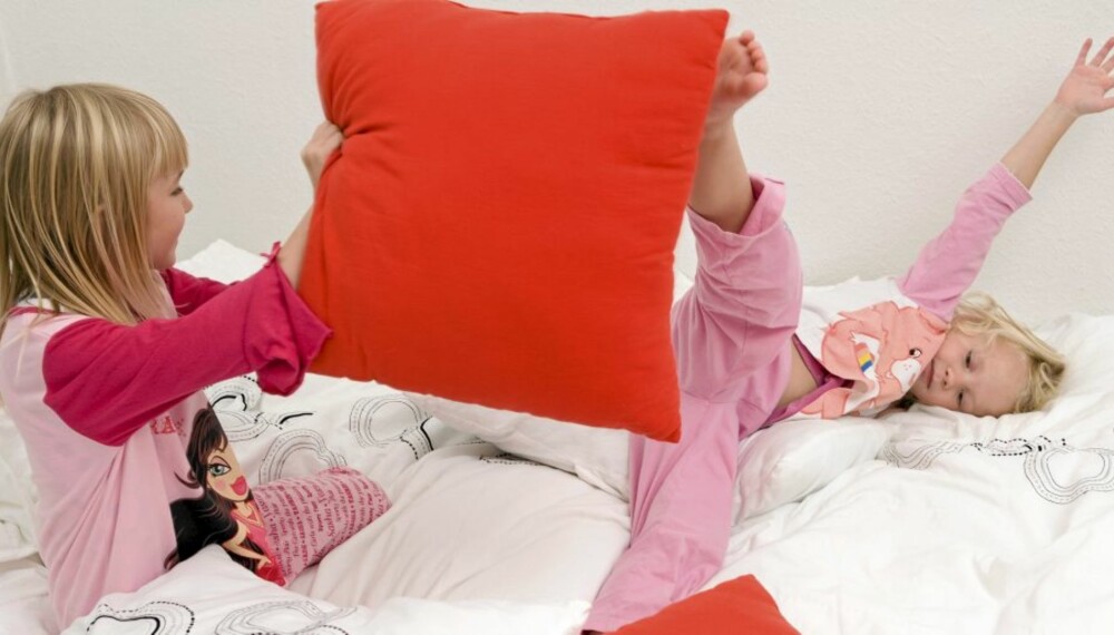PUTEKRIG: Hvis barna ikke roer seg når de skal sove, prøv å legge yngstemann først.