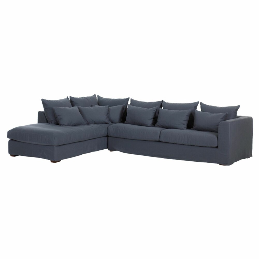 BESTEVENNEN:  Newport sofa med avtagbart trekk, 
b 300 x d 220 x h 87 cm, kr 9995, Home & Cottage. 
Fins også hos Skeidar og Living