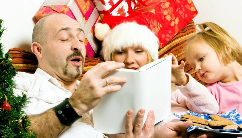 LESESTUND: I jula er det tid for å lese både julebøker og andre bøker!