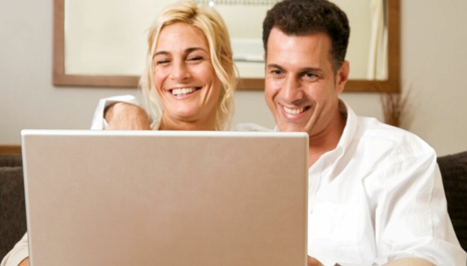 GIVENDE: Er barnet ditt under 16 og får opprette egen profil på et nettsamfunn, bør du også gjøre det. Be om at dere er venner på nettet. Det vil hjelpe barna å utvikle en nettetikette samtidig som du blir bedre kjent med barnet ditt.