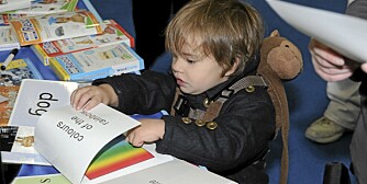 STARTET TIDLIG: Frankie (2 1/2) fra England var bare 9 måneder gammel da han begynte å lese.
