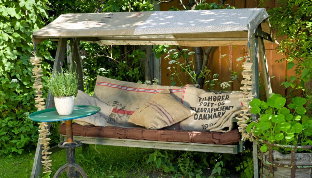 NORDISK NATUR: En gammel hammock ble ultramoderne med røff strie og noen kule drivved-uroer.