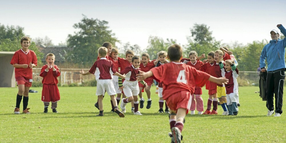INTENSE FØLELSER: -Fotball er emosjonelt svært viktig for mange barn. Derfor må foreldre ta sin voksenrolle på alvor, sier idrettspsykolg Yngvar Ommundsen.