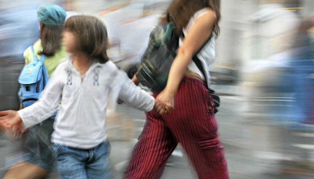 PANIKK: Det er en forferdelig følelse dersom du mister oversikten over hvor barnet ditt er, og det kan være lurt med noen forholdsregler. PANIKK: Det er en forferdelig følelse dersom du mister oversikten over hvor barnet ditt er, og det kan være lurt med noen forholdsregler.