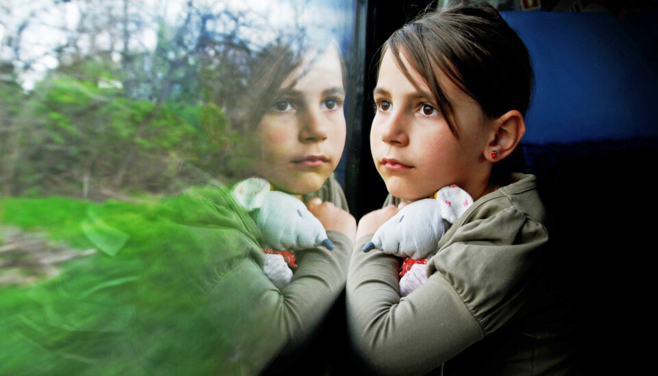 INTROVERT: Dersom barnet ditt er tankefullt og gjerne liker å være alene, så er det ikke noe galt. Sannsynligvis er det bare introvert, og da er det viktig at du som foreldre respekterer barnet ditt for det. (ILLUSTRASJONSFOTO: Colourbox)