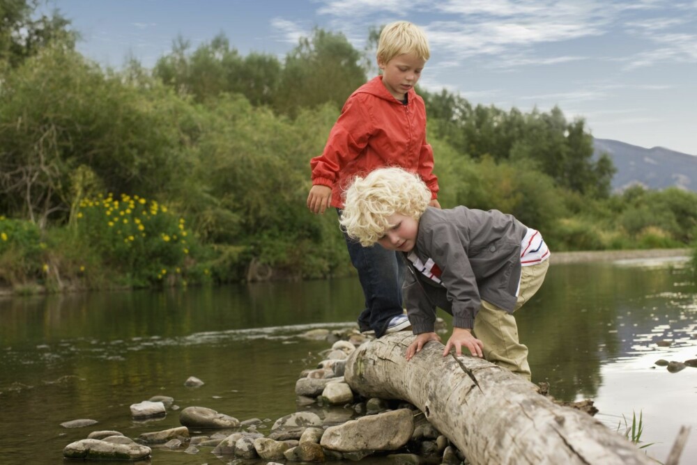 VIKTIG MESTRING: Naturen er en ekstremt viktig læringsarena for barn, mener friluftsterapeuter.