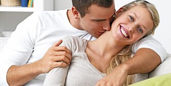 LYKKELIGST ALENE: Par er lykkeligere før de får barn, viser ny studie.