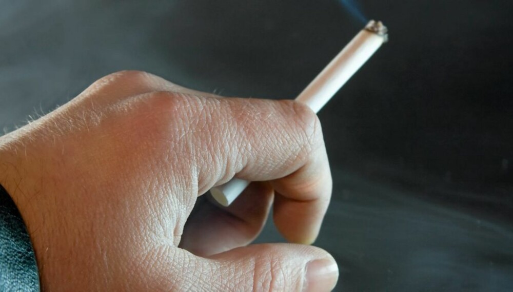 HELSEFARLIG: Den økte faren for slag ved røyking er betydelig også for menneskene rundt.