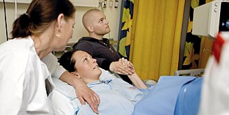 SPENNING: Prøverør er en nervepirrende for dem det gjelder. SPENNING: Prøverør er en nervepirrende for dem det gjelder.