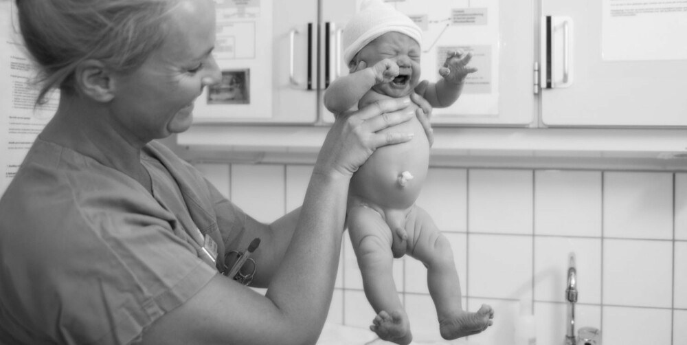 VITALE MÅL: Linus veier 4032 gram, er 53 cm lang og har og 38 cm i hodeomkrets. VITALE MÅL: Linus veier 4032 gram, er 53 cm lang og har og 38 cm i hodeomkrets.