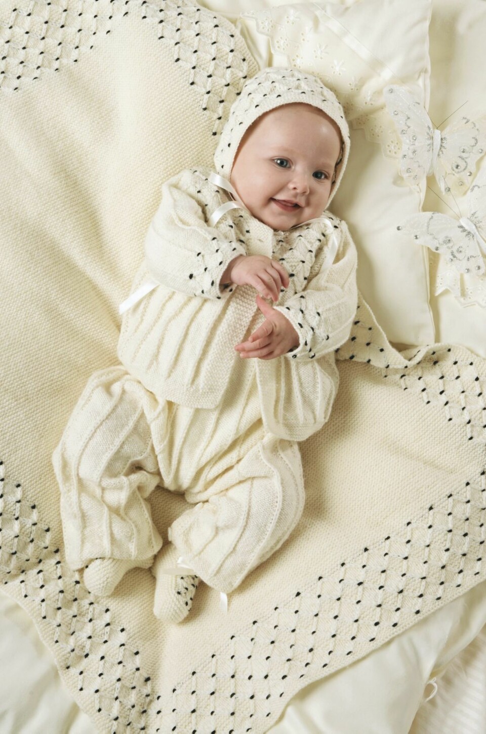 FLOTT: Strikk en flott ulldress til babyen.