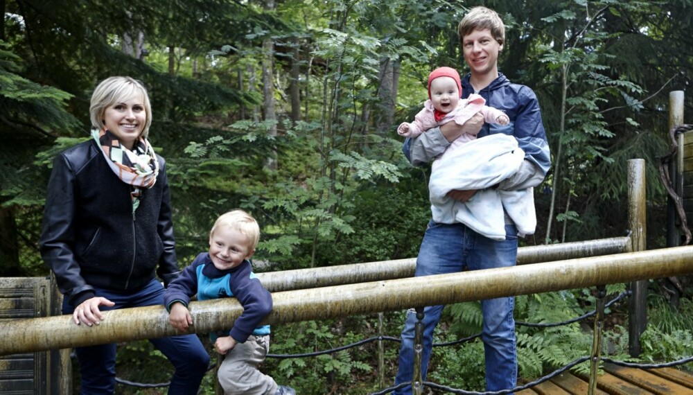 HJERTESYK SØNN: Familien Stranden koser seg i Dyreparken i hjembyen Kristiansand. Det er to år og mye dramatikk siden Foreldre & Barn først ble kjent med familien. HJERTESYK SØNN: Familien Stranden koser seg i Dyreparken i hjembyen Kristiansand. Det er to år og mye dramatikk siden Foreldre & Barn først ble kjent med familien.