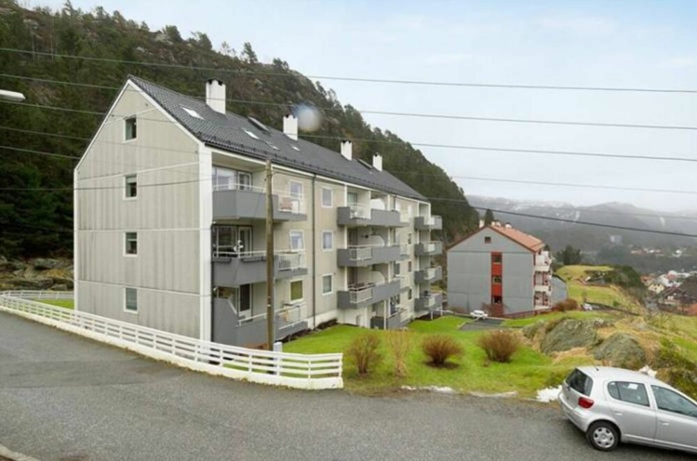 SENTRAL BELIGGENHET: Leiligheten, som ligger i Øyjordsveien i Bergen, ligger sentralt til i forhold til både sentrum og Handelshøyskolen ifølge megler. SENTRAL BELIGGENHET: Leiligheten, som ligger i Øyjordsveien i Bergen, ligger sentralt til i forhold til både sentrum og Handelshøyskolen ifølge megler.