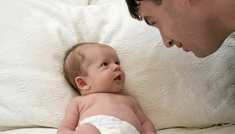 BRUK TID: Å få babyen til å smile, kan ta lang tid. BRUK TID: Å få babyen til å smile, kan ta lang tid.