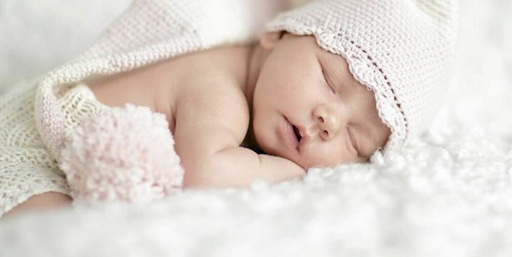 BABYFOTOGRAFERING: Fotograf Tanja Myrbråten får babyene til å sove før hun begynner å knipse.