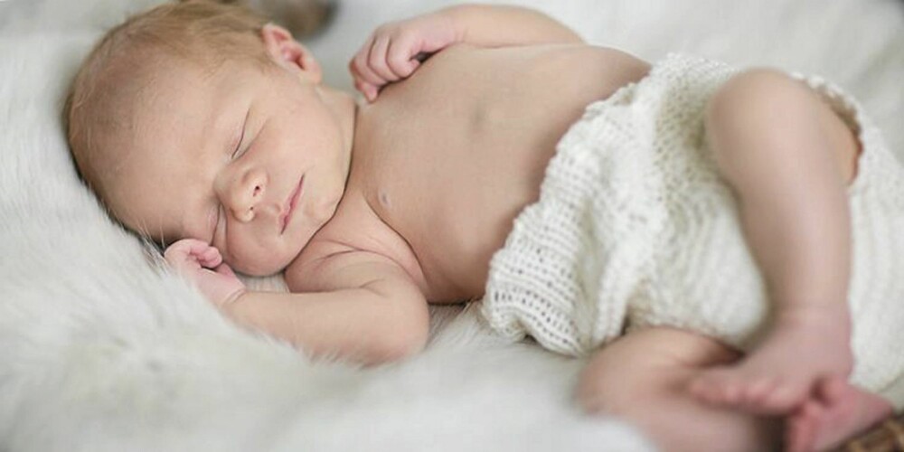 BABYFOTOGRAFERING: Tanja Myrbråten anbefaler å ta bilder av barnet når det er nyfødt, og så igjen ved 6 til 9 måneders alder.