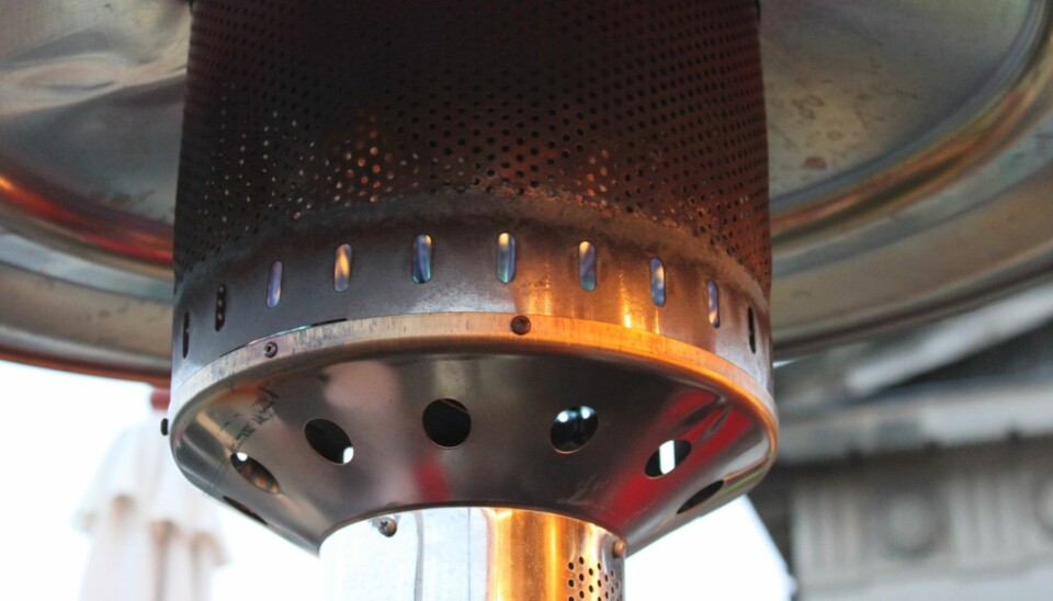 TERRASSEVARMER: Med en terrassevarmer forlenger du utesesongen med en måned i begge ender.