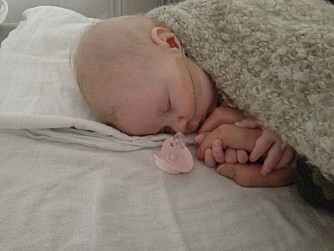 BABY: Her er Sara to og en halv måned gammel. BABY: Her er Sara to og en halv måned gammel.
