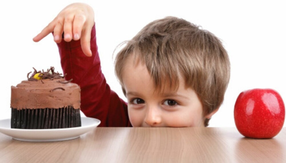 VALGETS KVALER: Det er ikke lurt å spørre om barnet vil ha kake eller eple til dessert - om du allerede har bestemt deg for at han skal ha eple.