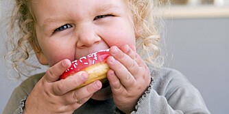 OVERVEKTIGE BARN: Myndighetene frykter at hvert fjerde norske barn vil være overvektig om 15 år. De mener vi står overfor en fedmeepidemi.
