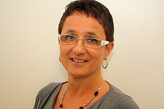 IKKE SKJERME BARNA: Siri Gjesdahl, leder i Barns Beste, et nasjonalt kompetansenettverk for barn som er pårørende, mener at man skal åpen om sykdom og gi barna informasjon. IKKE SKJERME BARNA: Siri Gjesdahl, leder i Barns Beste, et nasjonalt kompetansenettverk for barn som er pårørende, mener at man skal åpen om sykdom og gi barna informasjon.