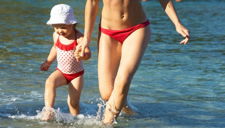 LIK MAMMA: Små frøkner vil ofte kle seg så likt mamma som mulig.