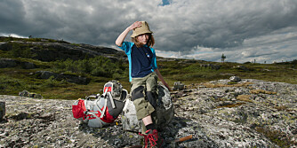 I SKOG OG MARK: Siri tar en pause på tur i eventyrskogen Trillemarka. FOTO: Mikkel Bølstad