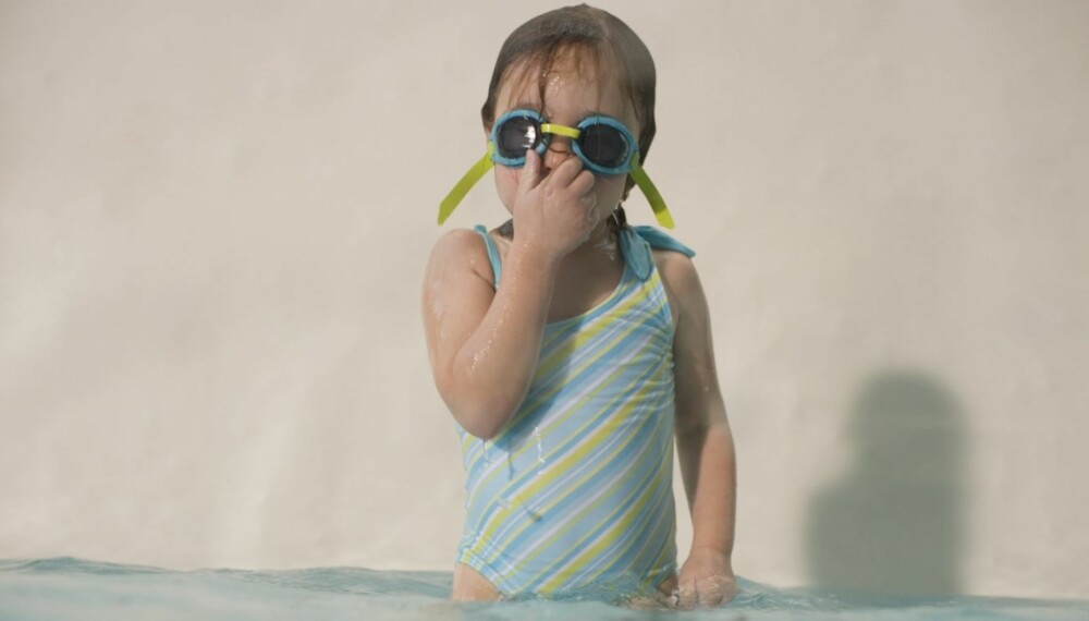 LÆR Å SVØMME: Det viktigste er at barna blir trygge i vannet gjennom lek og glede.
