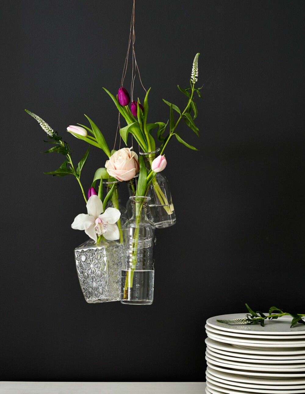 HENGENDE HAGE: Du får et svevende uttrykk. Idé og styling: Juni Hjartholm/Steen & Aiesh for Bonytt. HENGENDE HAGE: Du får et svevende uttrykk. Idé og styling: Juni Hjartholm/Steen & Aiesh for Bonytt.