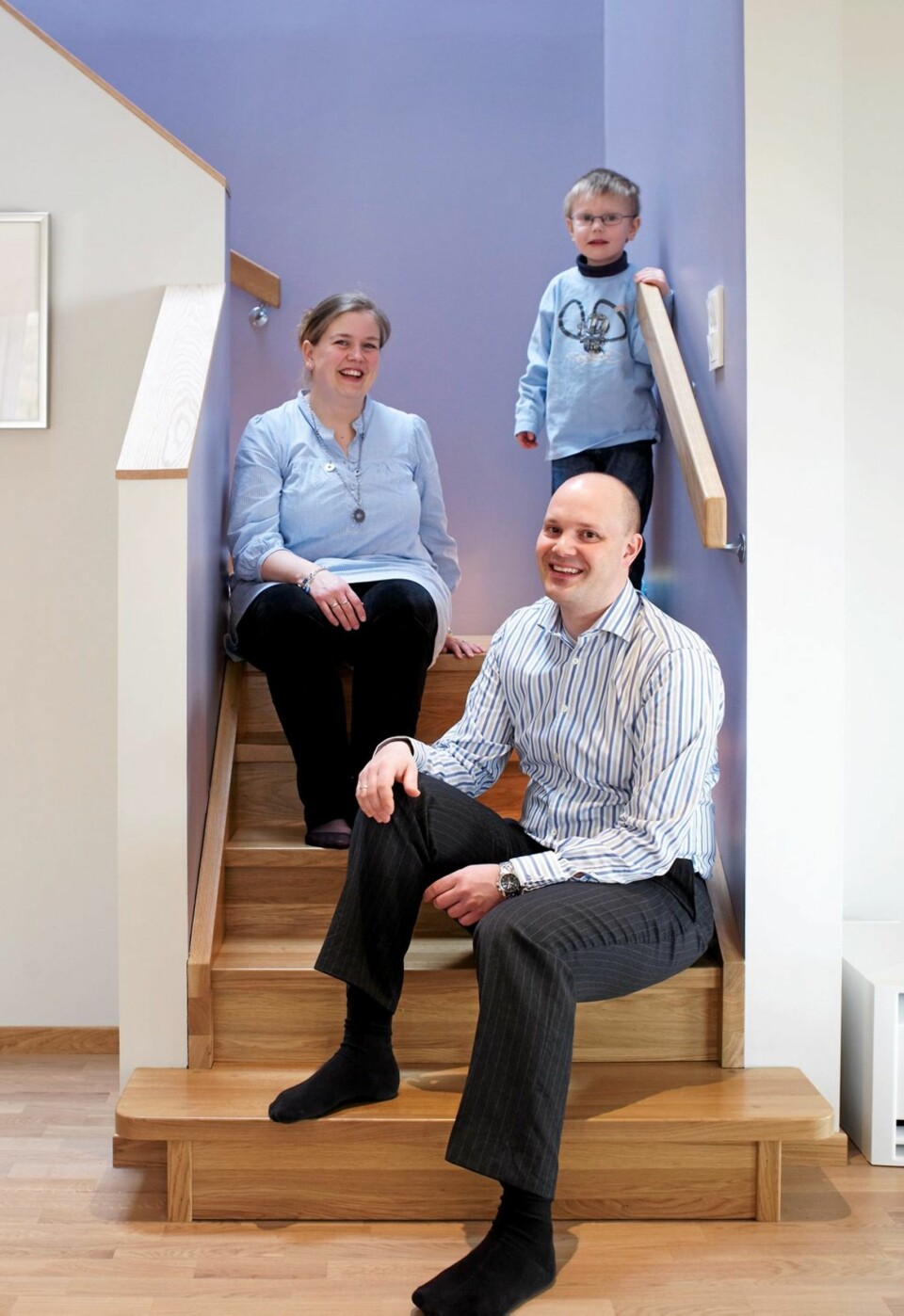 OPPTRAPPET: Det tar tid å bo seg inn i nytt hus. Lene Burton Gran, Sander (5) og Stig Ebert Gran flyttet inn like før jul.