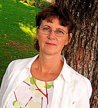 DOKTORAVHANDLING: Arbeidsterapeut Kristina Holmgren har avlagt en avhandling om svenske kvinners opplevelse av arbeidsrelatert stress. DOKTORAVHANDLING: Arbeidsterapeut Kristina Holmgren har avlagt en avhandling om svenske kvinners opplevelse av arbeidsrelatert stress.