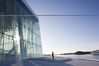 FIN BEGYNNELSE: "Bare første steg på veien mot fornyelse", skriver Wallpaper om Operaen. FIN BEGYNNELSE: "Bare første steg på veien mot fornyelse", skriver Wallpaper om Operaen.