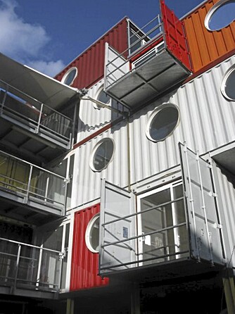 GRØNT GJENBRUK: Det er miljøvennlig å benytte gamle shippingcontainere til å lage boliger av.