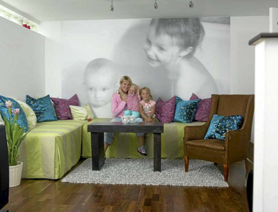 ENDRER OPPPLEVELSER: Ved å bruke tapet med XXL-motiver forandres dimensjonene på alt annet i rommet.