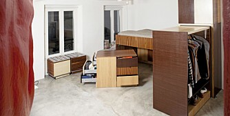 Mobilt. Met et helt system av mobile, arkitekttegnete møbler blir soverommet som innredningen i en bobil; kompakt og fleksibel.