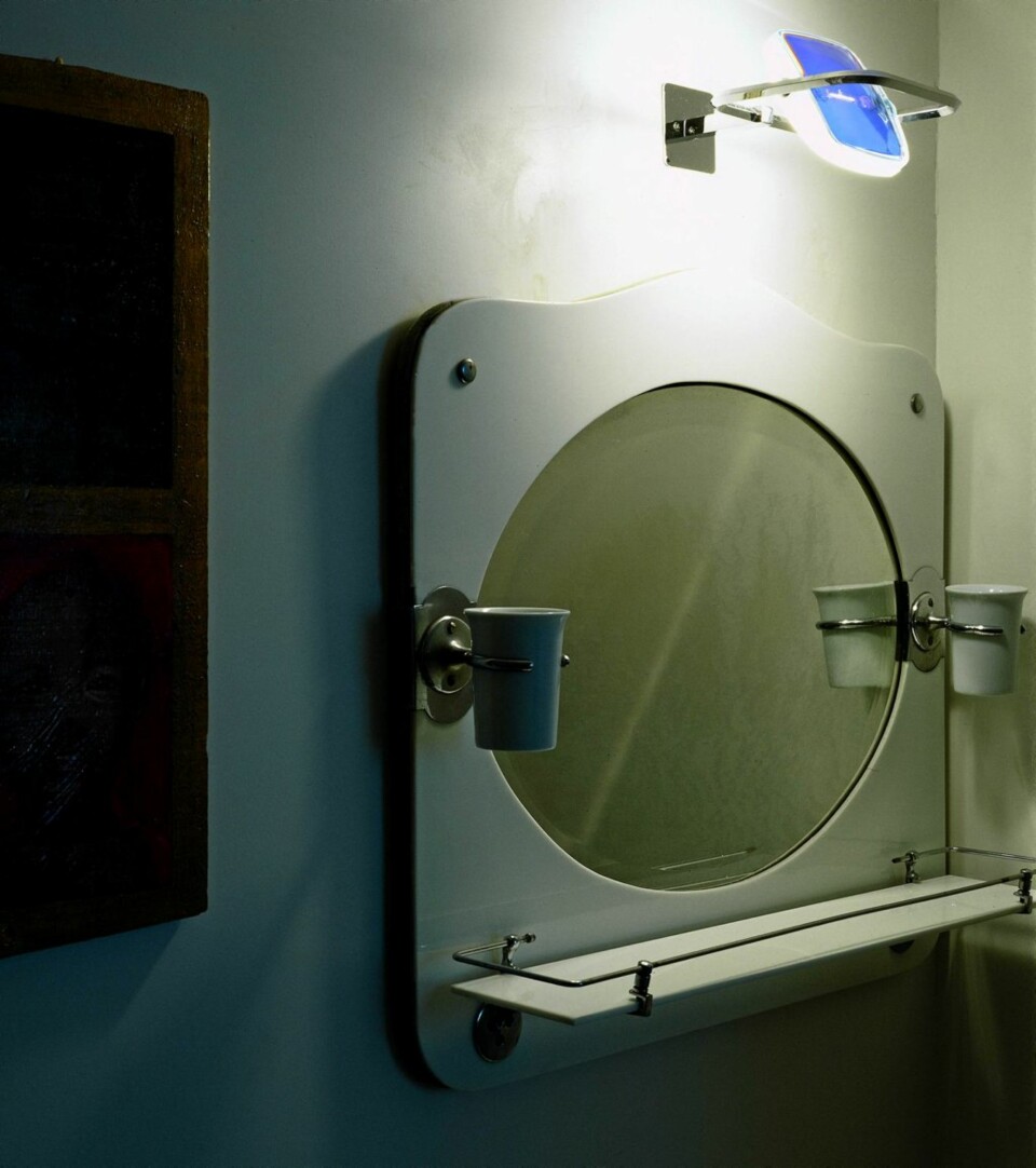 REGULERBAR: Stilige «Tessera» designet av Francesco Rota kommer i to varianter i hvitt glass, kr 3180, Expo Nova Lys.